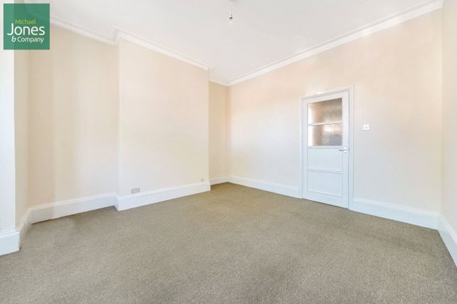 Flat 1, 57, Shakespeare Road, West Sussex photo 3