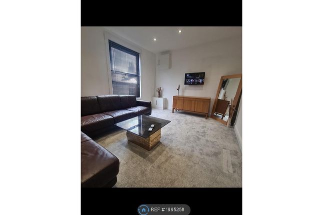 Thumbnail Room to rent in Glossop Street Apartments, Leeds