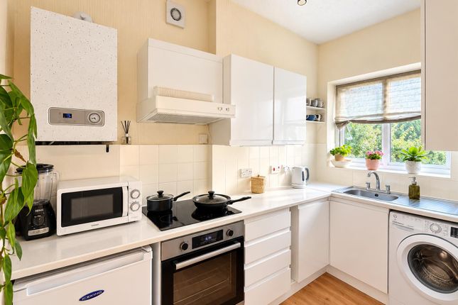 3, Carillon House, 18 Eversfield Road, Eastbourne photo 3