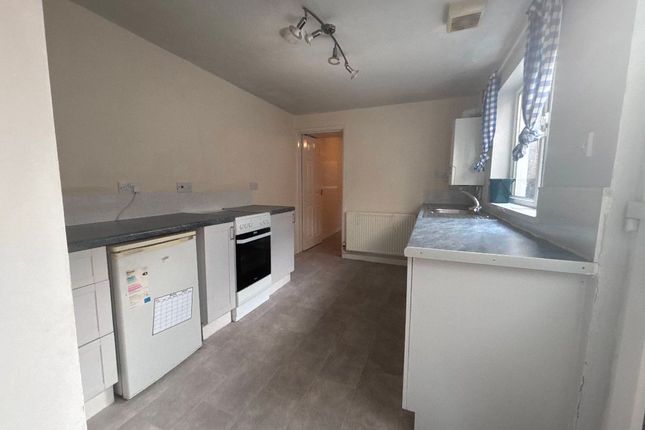 7 Victoria Terrace, Tredegar photo 4