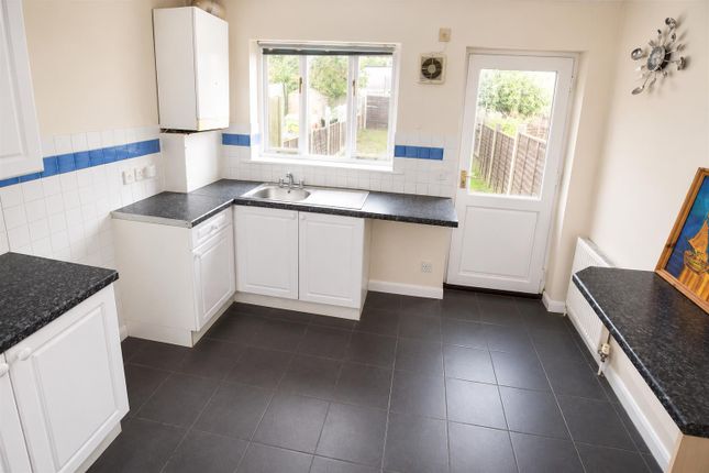 24, Sycamore Close, Tilbury photo 4