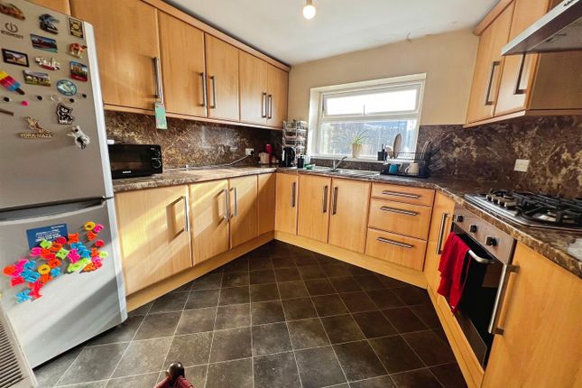 Fagley Road, Bradford photo 4