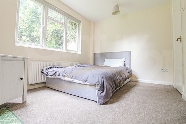 Thumbnail Semi-detached house to rent in Villiers Close, Surbiton