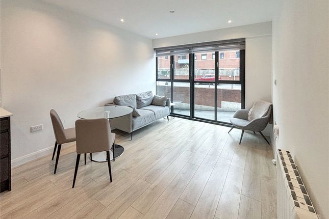 Flat 12, Chesterfield House, 7, Bath Road, Berkshire photo 2