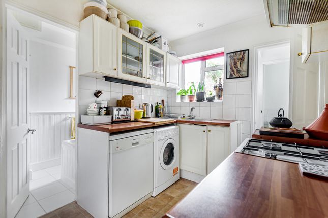 20, Dover House Road, London photo 5