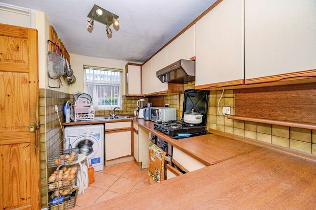 127, Olympic Close, Bedfordshire photo 4