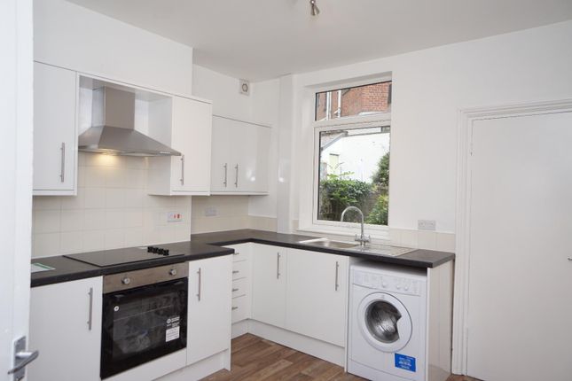 Terraced house to rent in Manchester Road, Crosspool, Sheffield