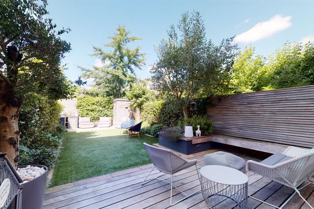 25, Balmuir Gardens, London photo 2