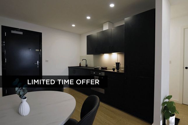 Flat to rent in Deansgate, Bolton