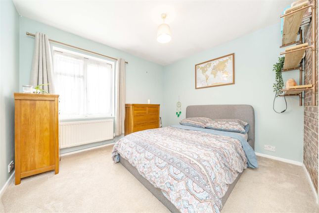 56, Hetherington Way, Ickenham photo 4