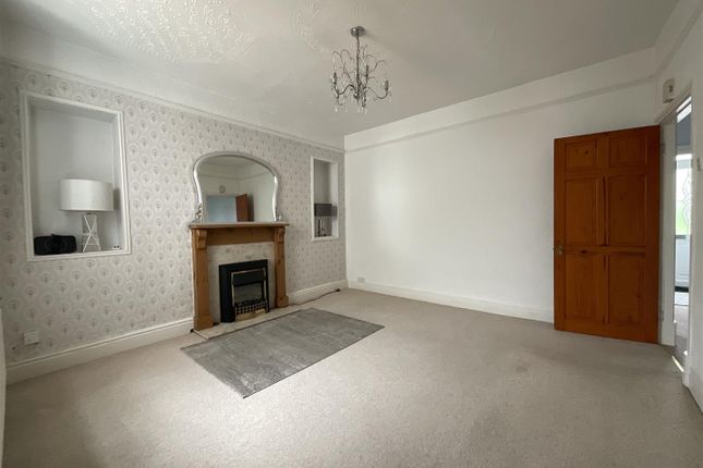 37, Tabernacle Road, Ammanford photo 2