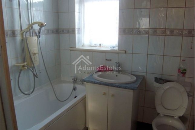 24, Falcon Road, Dewsbury photo 5