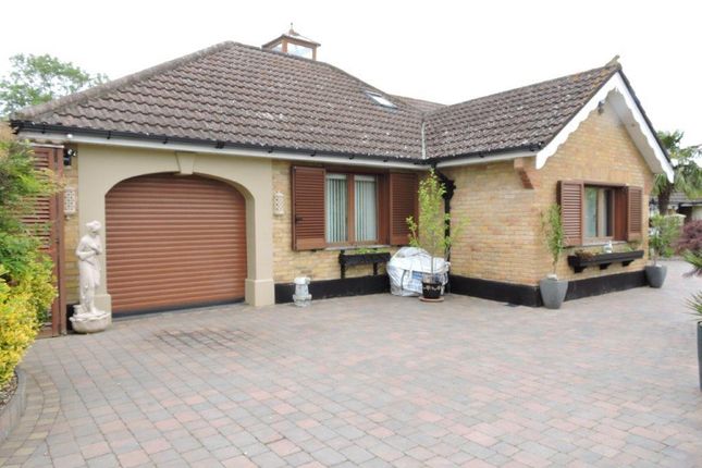 24, Littlebrook Gardens, Waltham Cross photo 2