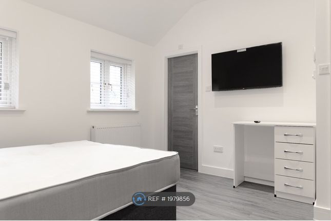 Room to rent in College Park Drive, Bristol