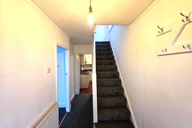 Beverley Drive, Edgware photo 2
