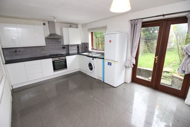 18, Dorking Close, Worcester Park photo 3