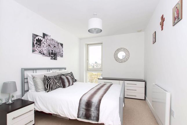 8 Moor End Lodge, Cotterells, Hemel Hempstead photo 3
