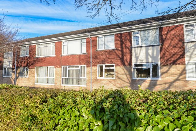 Thumbnail Flat for sale in Yew Tree Court, Newlands Road, New Milton, Hampshire