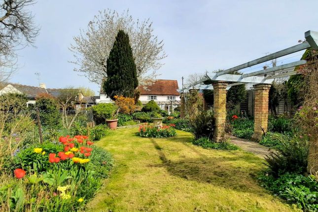 10,Coltsfoot Cottage, Green Lane, Braughing photo 2