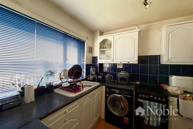 68, Defoe Way, Romford photo 2