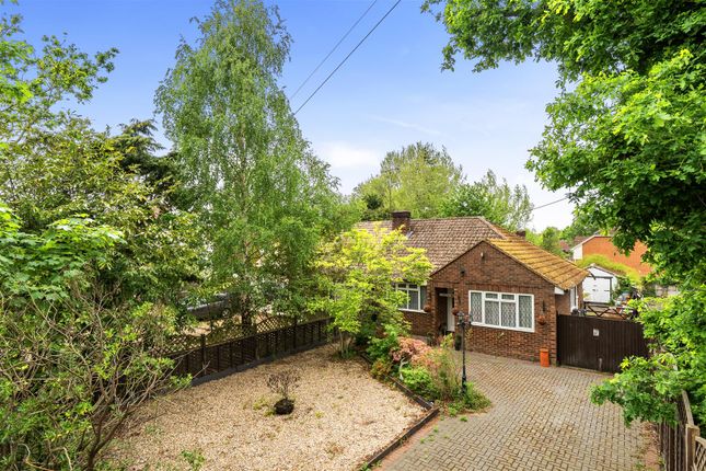 2-bed house on 143b, Nine Mile Ride, Wokingham, £400,000