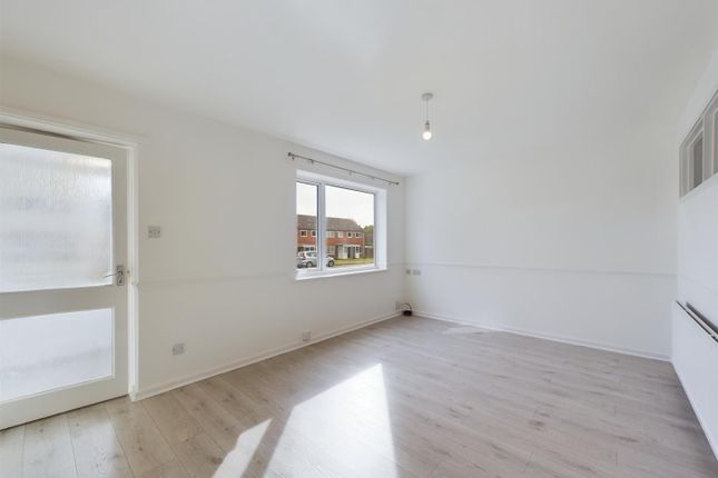 18, Elizabeth Avenue, Lincoln photo 3