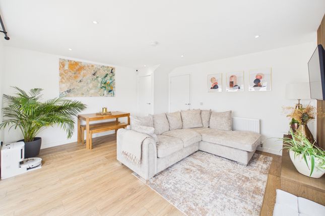 7 Hawthorn Way, Glenboig, Coatbridge photo 4
