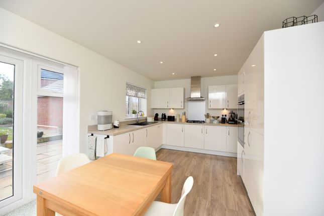 18 Cadet Close, Henlow photo 4