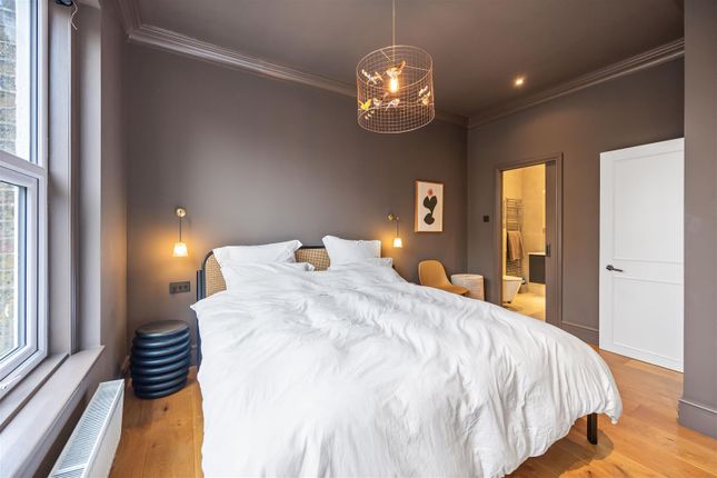 Flat for sale in Canfield Gardens, South Hampstead
