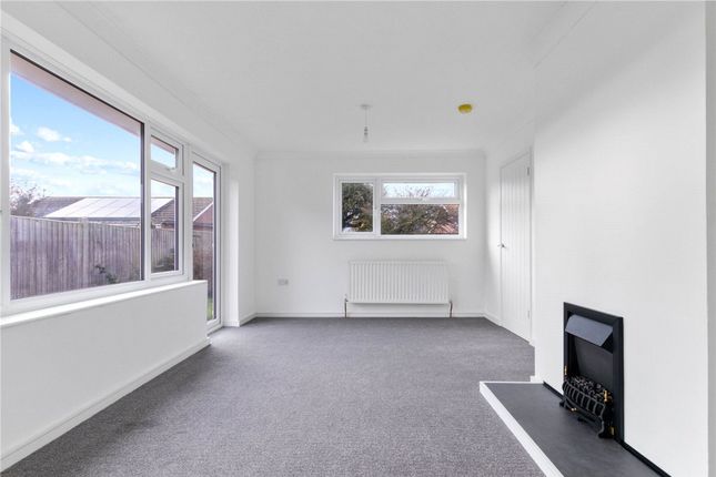 7 Langton Close, Chichester photo 2