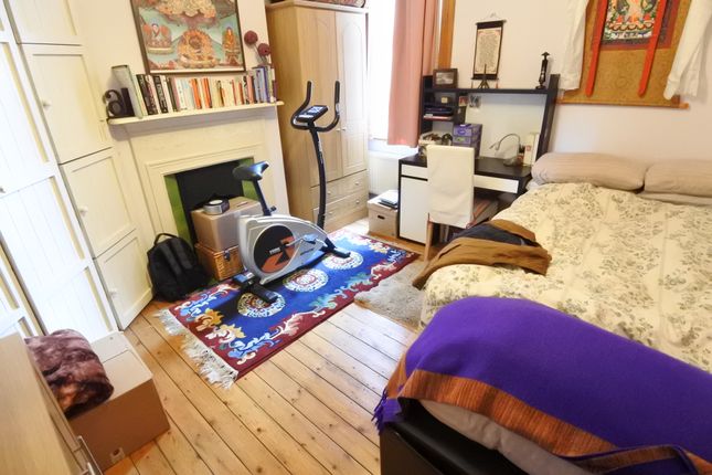 394, High Road, Willesden photo 4