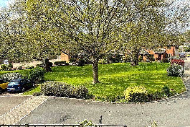 8, Honeylands Drive, Exeter photo 3