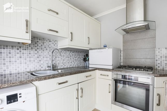 27, Spring Gardens, Scarborough photo 3