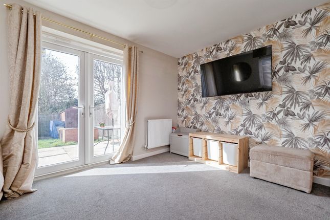 63, Waudby Way, Hull photo 3