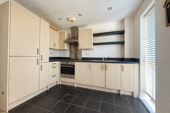 Wills Crescent, West Malling photo 3