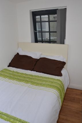 Flat to rent in Colton Street, Leicester