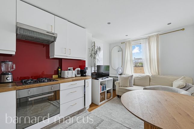 Flat 5, 24, Hogarth Road, London photo 2