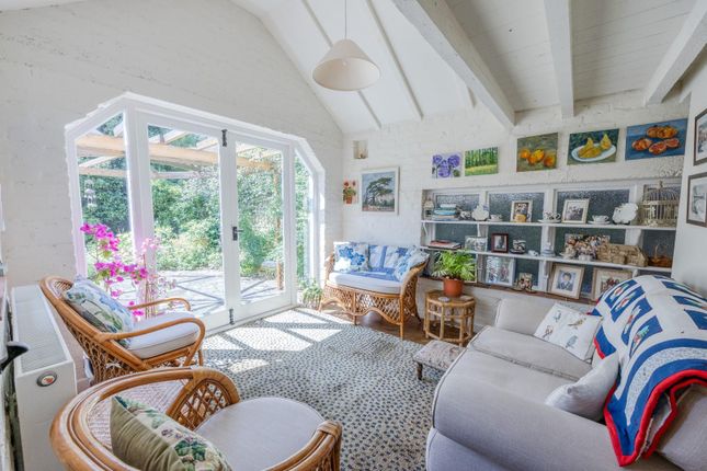 10, Warren Road, Leigh-On-Sea photo 4