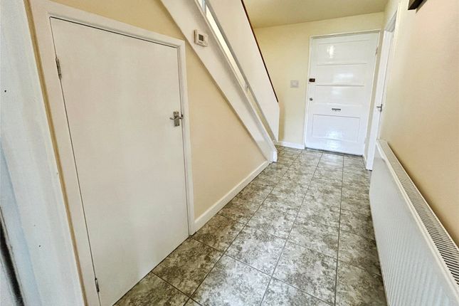 3, Scarborough Way, Coventry photo 2