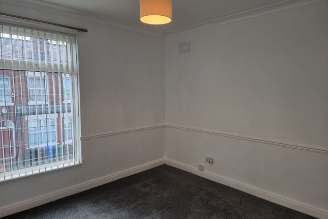 23, Stockport photo 5