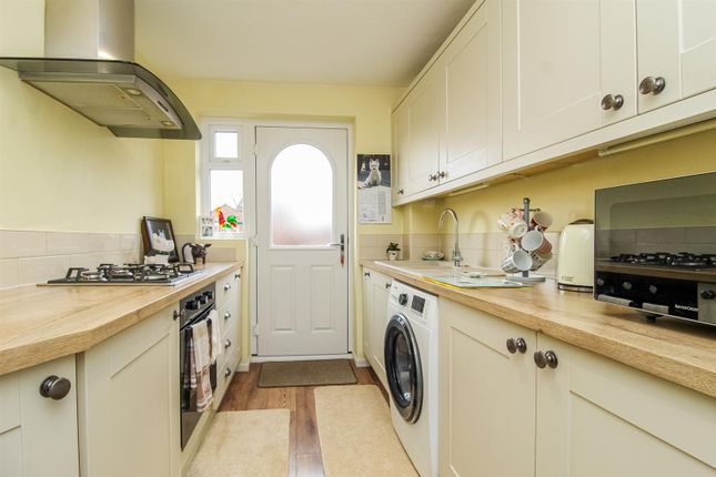 Town house for sale in Cedar Avenue, Ossett