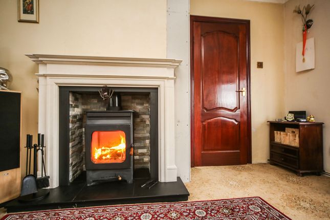 10 Longridge Avenue, Wigan photo 3