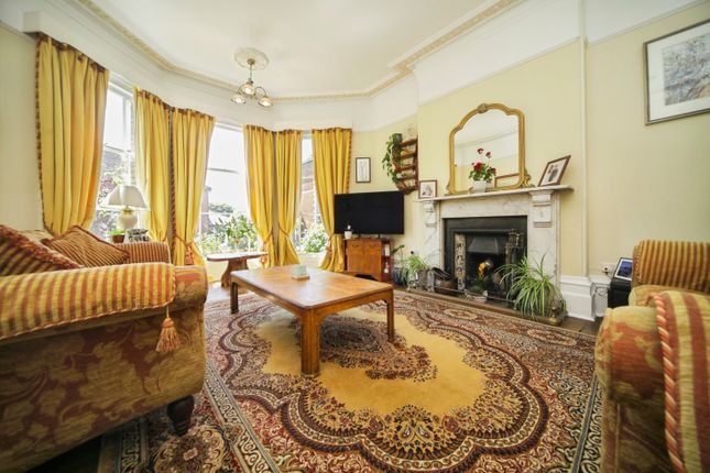 12, Dalton Road, Ipswich photo 2