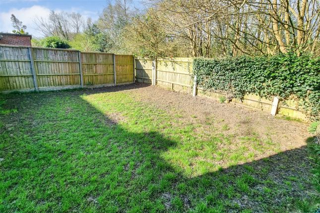 15A, May Crescent, Guildford photo 2