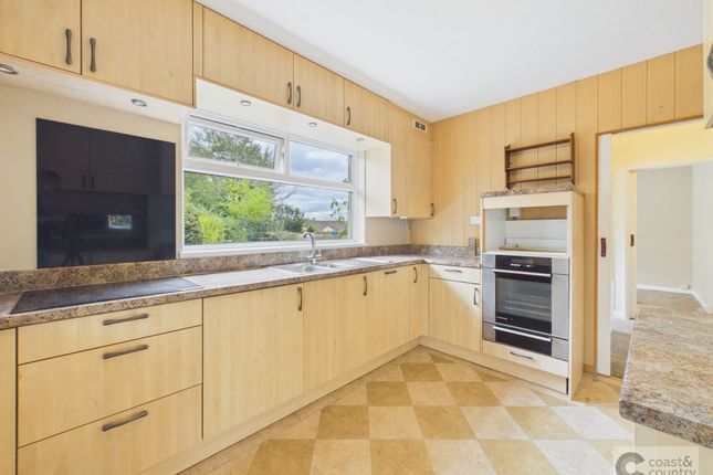 35 Ledsgrove, Newton Abbot photo 4