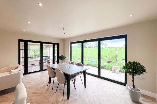 9, Mayfair Grove, Stoke-On-Trent photo 3