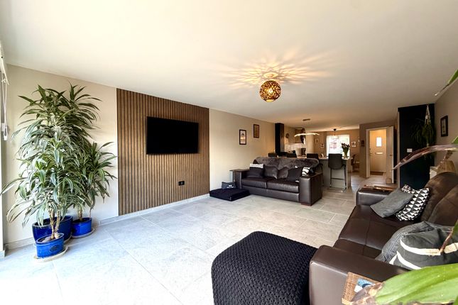 2, Pen Cerrig Rise,, Merthyr Tydfil photo 2