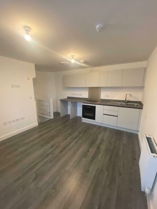 Thumbnail Town house to rent in Hablethorpe, Denewood Crescent, Nottingham