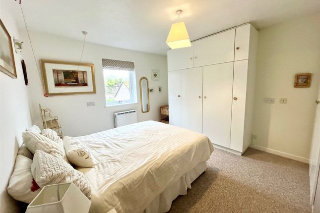 12, Fairacres Close, Bristol photo 2