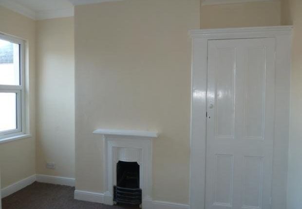 28, Millais Road, Kent photo 4